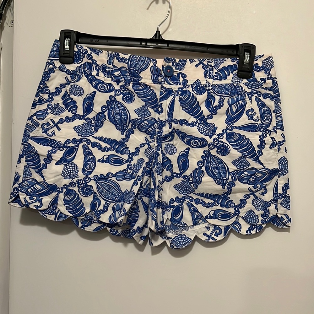 Lilly Pulitzer Size 4 Scalloped Shorts